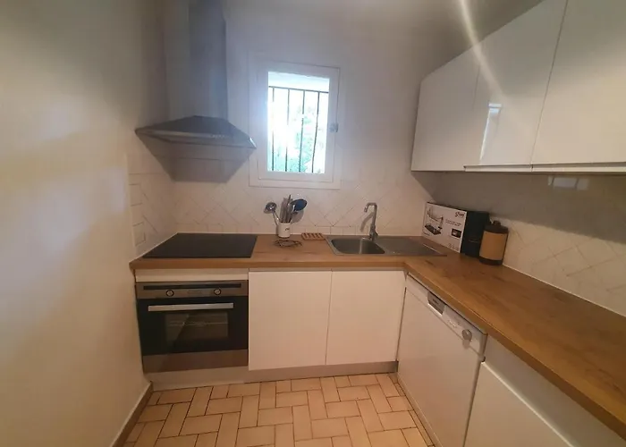 Au Calme 500 M Plages Et Port Santa Lucia 别墅 *