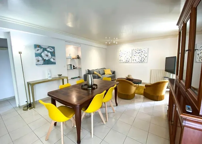 Au Calme 500 M Plages Et Port Santa Lucia *